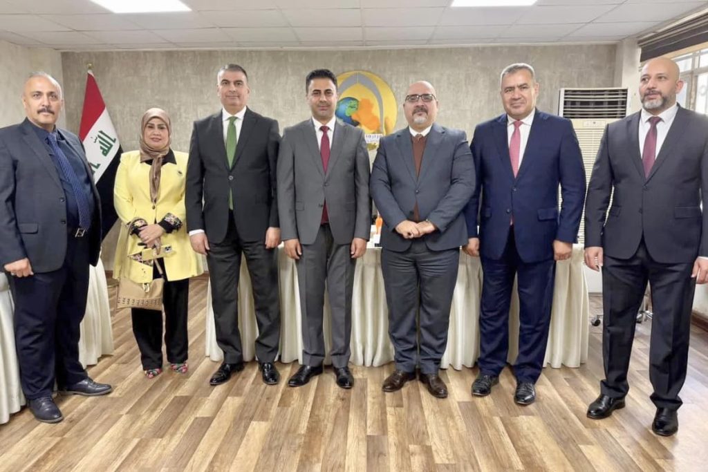 مشاركة تدريسي من علوم الهندسة الزراعية عضواً في مناقشة بحث ترقية الى درجة مستشار