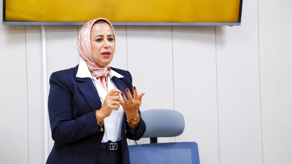 مشاركة تدريسية من كلية علوم الهندسة الزراعية مُحاضراً في دورة تدريبية خارجية